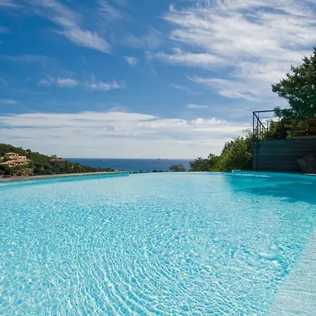 Superbe Avec Piscine Chauffee Et Vue A Palombaggia Villa *