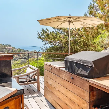 Superbe Avec Piscine Chauffée Et Vue à Palombaggia *