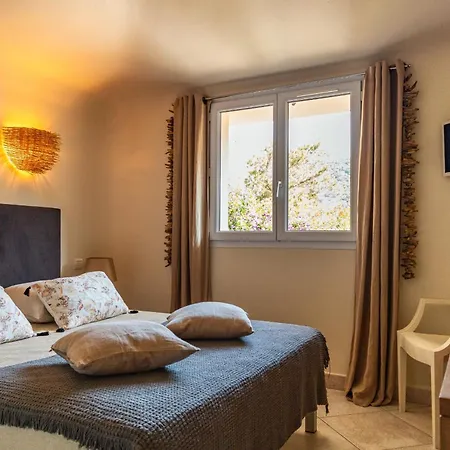 Superbe Avec Piscine Chauffée Et Vue à Palombaggia Villa *