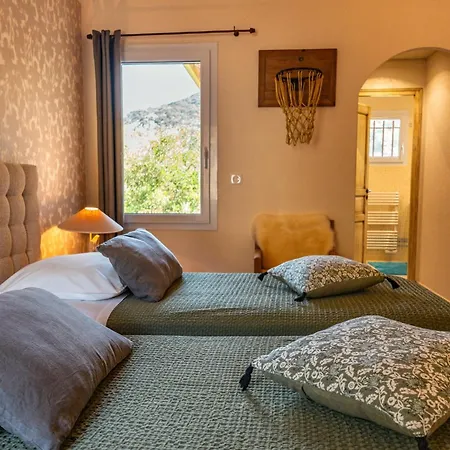 Superbe Avec Piscine Chauffée Et Vue à Palombaggia Villa