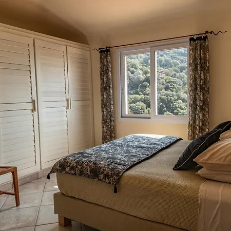 Superbe Avec Piscine Chauffée Et Vue à Palombaggia Villa *